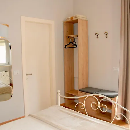 Domus 44 Maison d'hôtes *